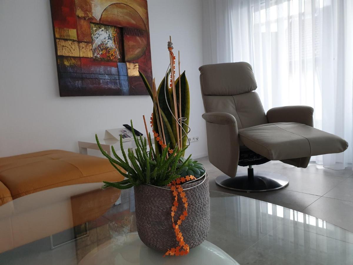 Ferienwohnung Happynes Бад-Нойштадт-ан-дер-Зале Экстерьер фото