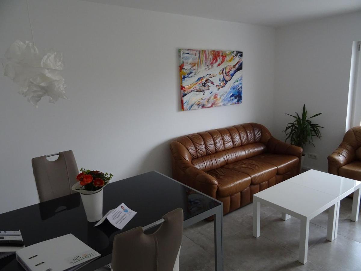 Ferienwohnung Happynes Бад-Нойштадт-ан-дер-Зале Экстерьер фото